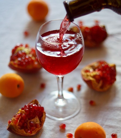 How To Make Your Own Pomegranate Wine photo