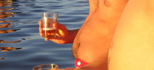 Does beer cause a beer belly? photo
