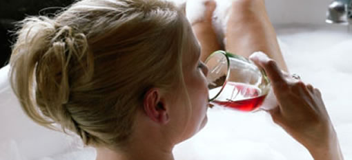 Why lazy people should drink red wine photo
