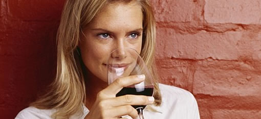 Wine ups risk of breast cancer death photo