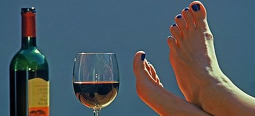 Drinking wine could help stop sunburn photo