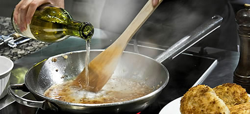 Facts and fiction on cooking with wine photo