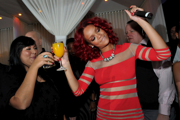 Rihanna’s drunken antics photo