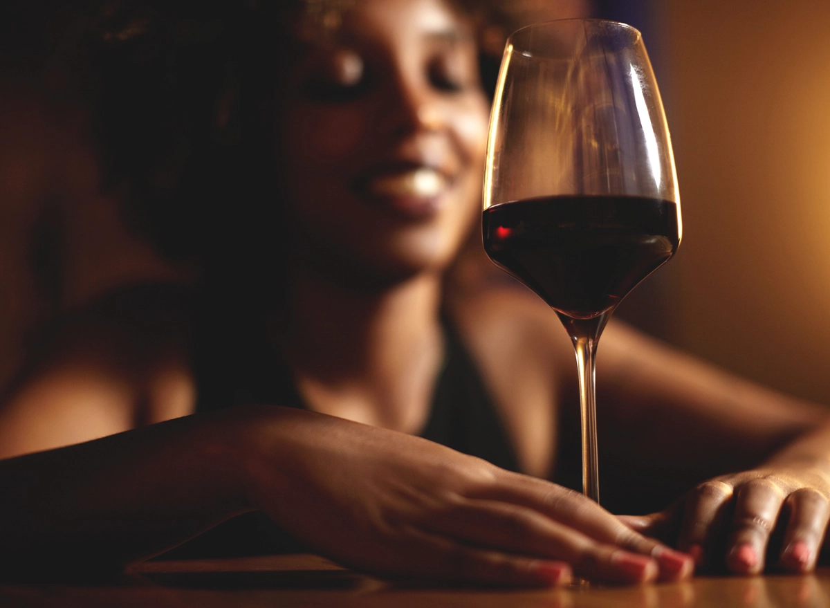 5 Ways Red Wine Keeps You Healthy photo