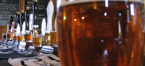 Micropubs: Small is beautiful for UK boozers photo