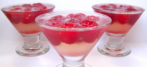 A spiked sweet treat – Prosecco-Raspberry Gelée photo