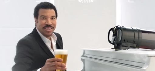 Lionel Richie seduces beer drinkers in new Tap King commercial photo