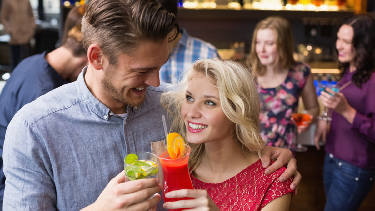 Drinks To Avoid When You Go On A Date photo