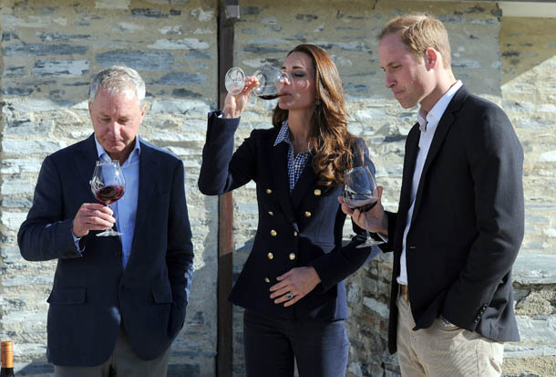 Prince William and Kate go wine tasting in New Zealand photo