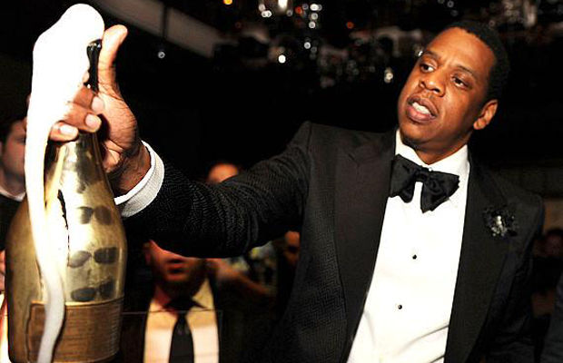 Jay-Z racks up $100,000 bar bill in New York photo