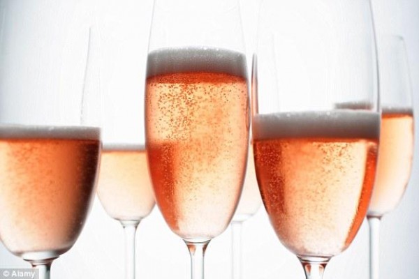How to keep Champagne fizzy photo