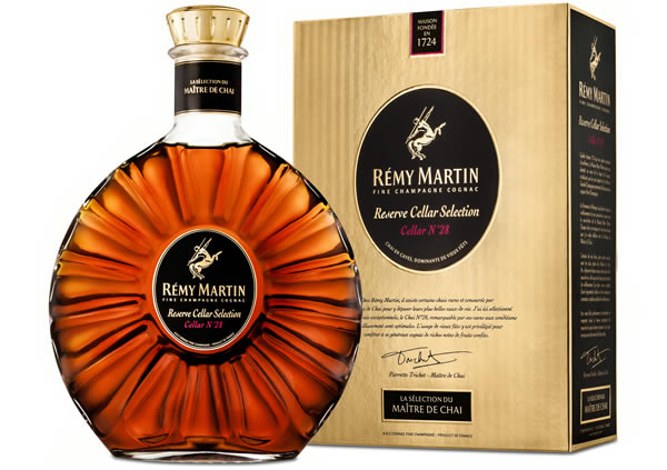 Heroic Woman Downed An Entire Bottle of Rémy Martin at Airport Security photo