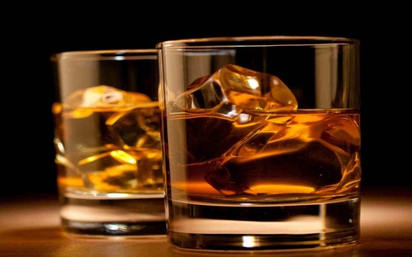 Ever wondered why whiskey is brown? photo