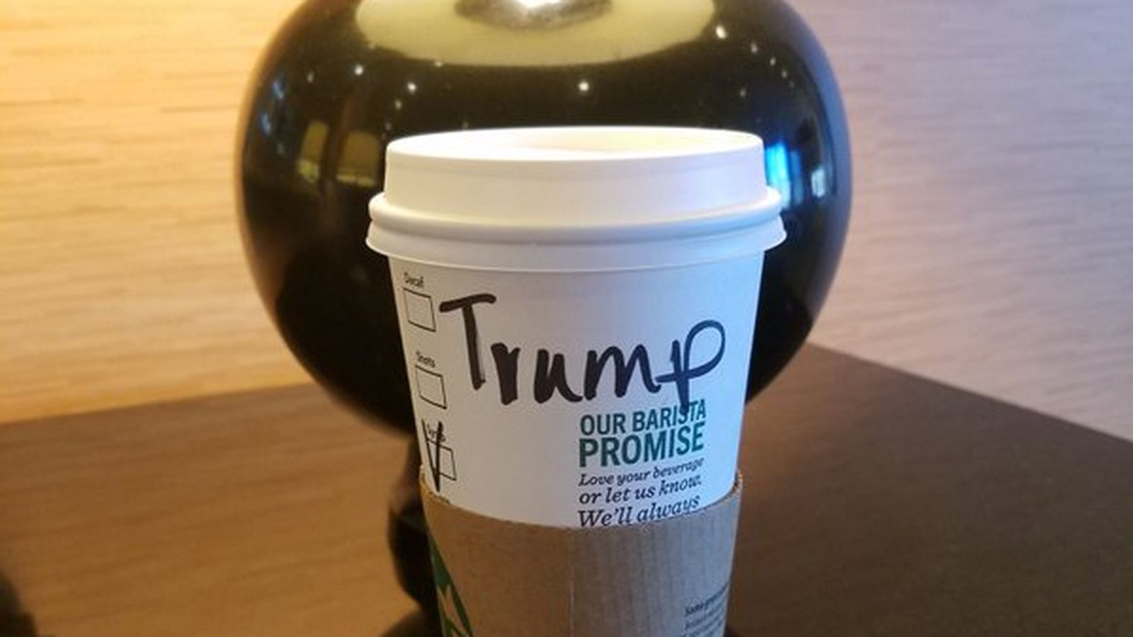 Starbucks Barista Refuses to Call Out Trump Name on Coffee Cup photo