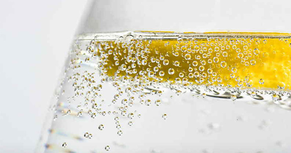 Is Drinking Carbonated Water Healthy? photo
