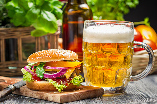 The science behind beer and food pairings photo