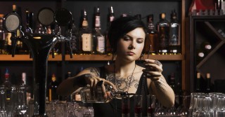 9 Things Bartenders Really Should be Doing Better photo