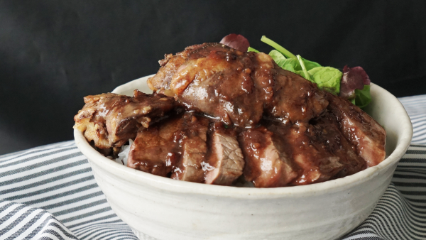 Steak and Chicken Livers in Red Wine Sauce photo