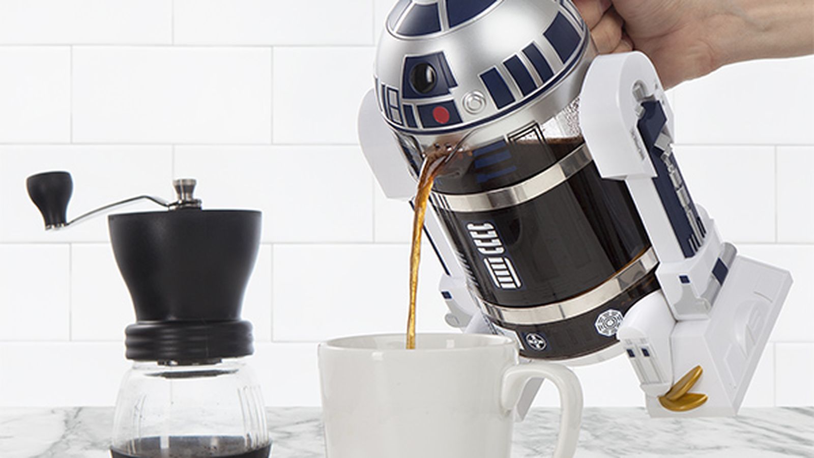 This R2-D2 Coffee Press Is the Force Behind Your Morning Jolt photo