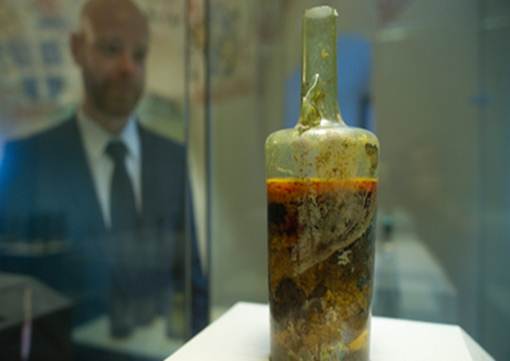 The World’s Oldest Bottle of Wine is Nearly 1700 Years Old photo