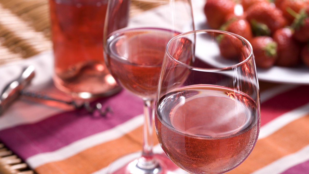 Rosé Forties Are Here To Make This Summer Your Best Ever photo