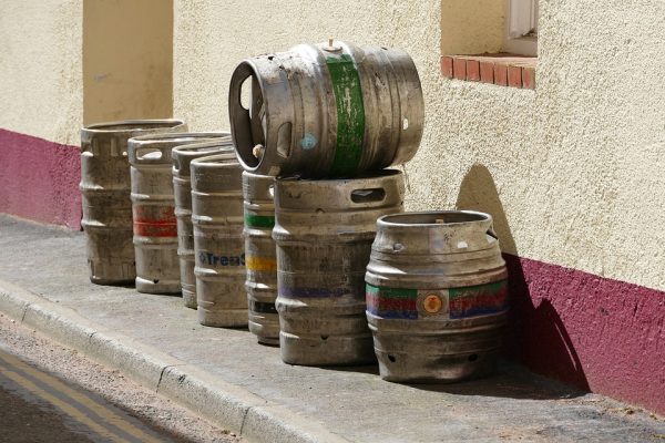 How Many Beers Are in a Keg? photo