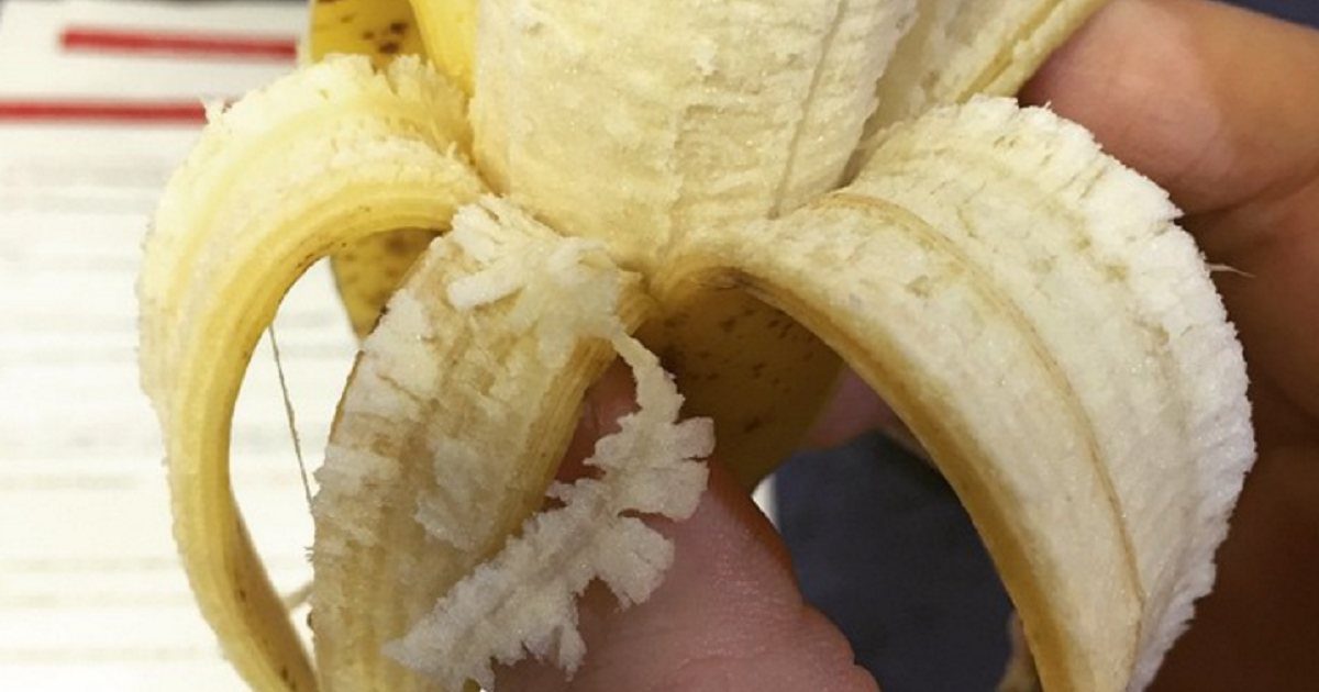 Here’s Why Your Banana Has Those Pesky Strings photo