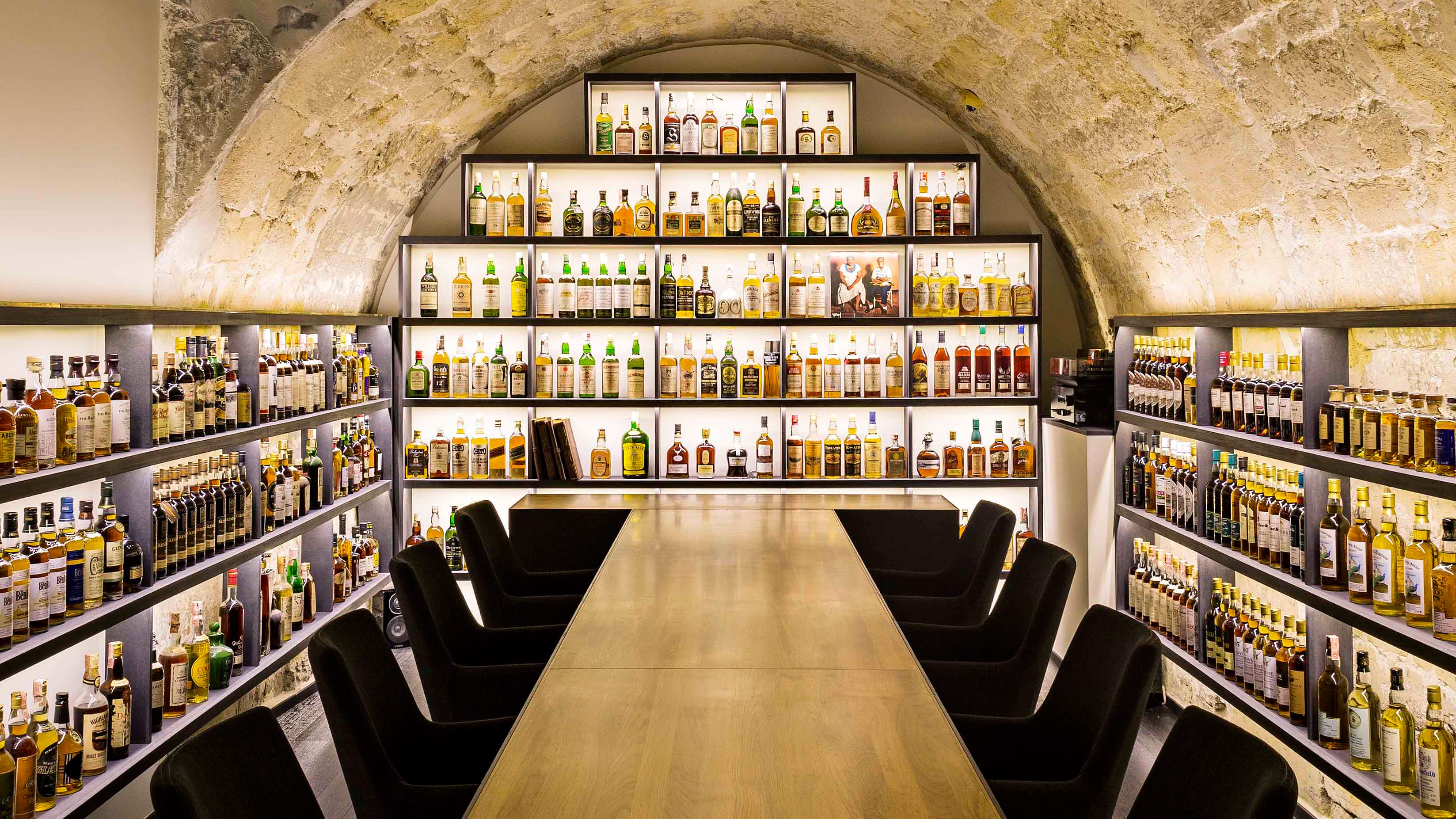 The Bar In Paris Where You Can Try The World’s Most Expensive Whiskey photo