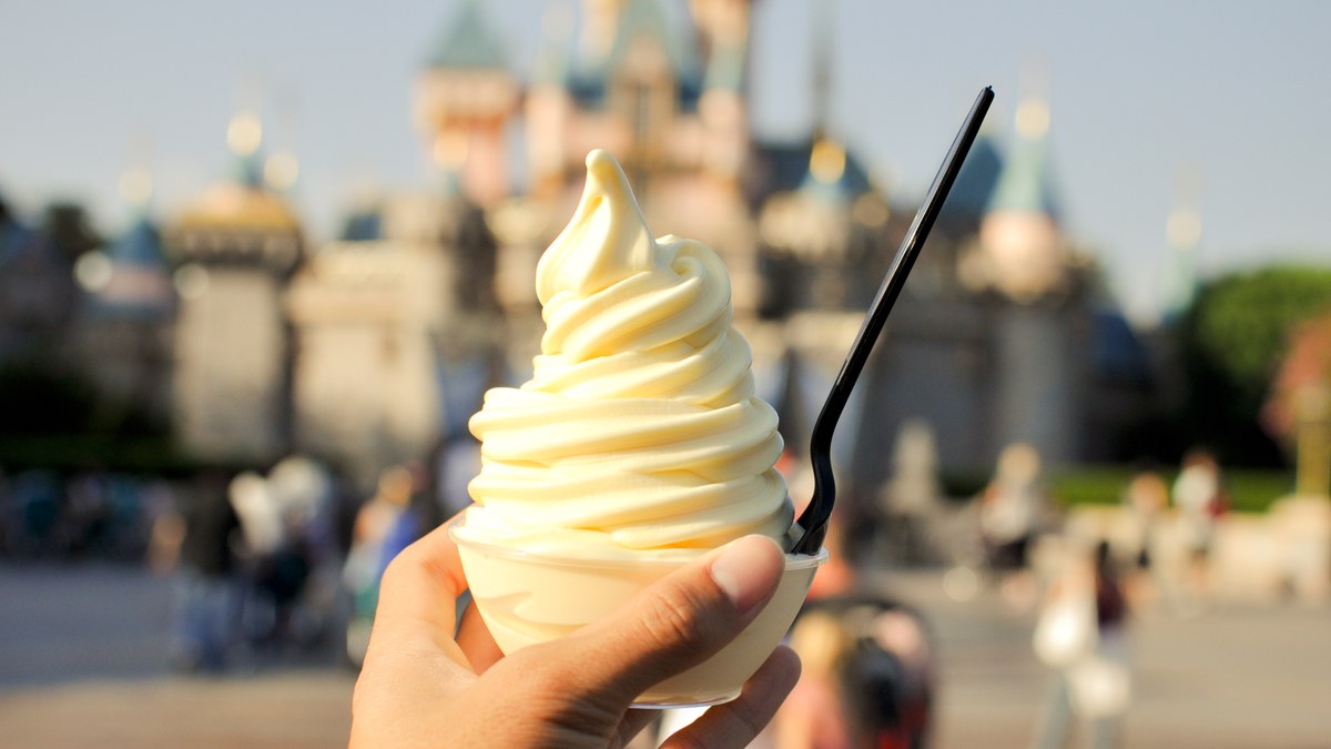 Why Everybody Loooves Dole Whip photo