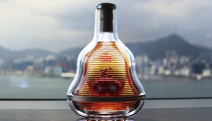 Hennessy’s New X.o Decanter Pays Homage To 1947 Classic photo