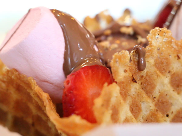 Watch: Waffle Tacos And Cookie Sandwiches At Moody Cow In Joburg photo