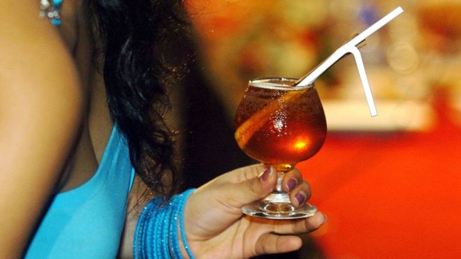 Booze ban on Sri Lankan women lifted after 60 years photo