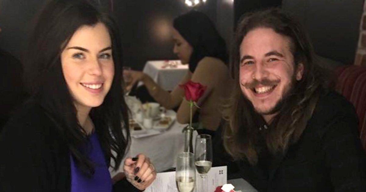 Hero Proposes To His Girlfriend In Greggs On Valentine’s Day photo