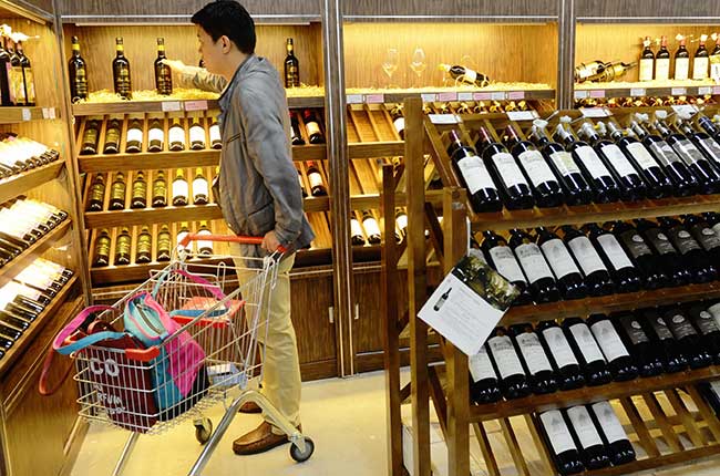 China Threatens Us Wine With Retaliatory Tariffs photo