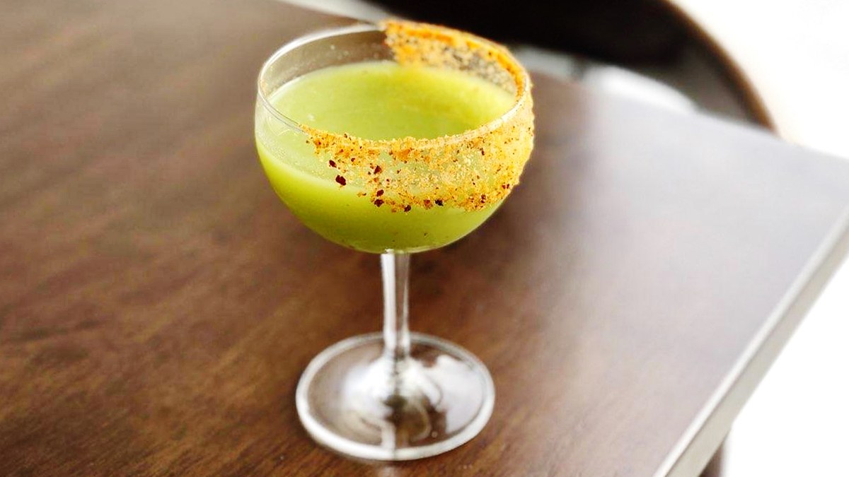 How to make an Avocado Toast Cocktail photo