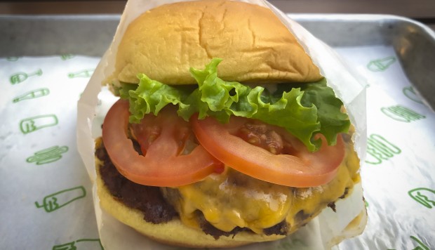 Shake Shack Hong Kong Review: Well-priced American Burgers, But Not Worth A Long Wait photo