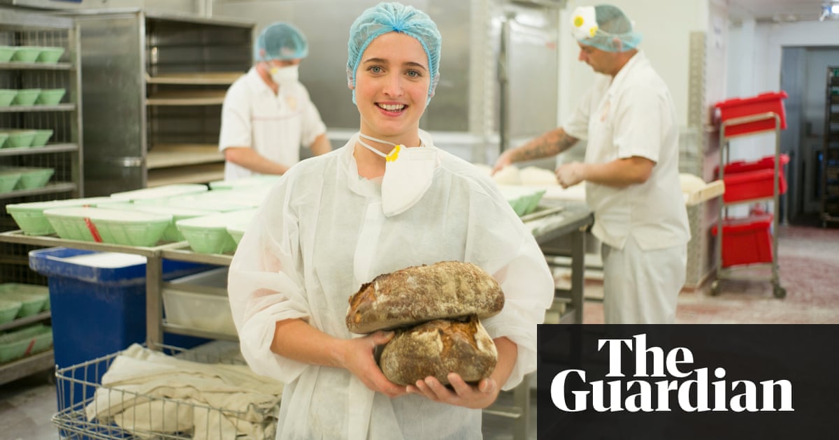 Using Their Loaf: Baker Reuses Leftovers To Make Waste Bread photo
