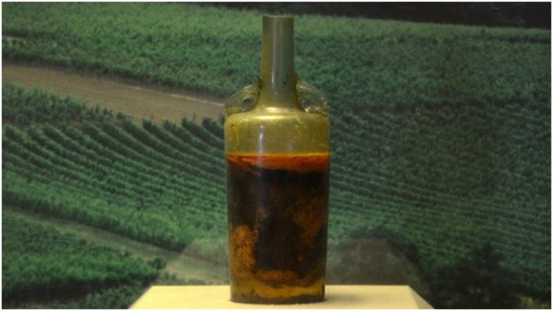 The Oldest Bottle Of Wine In The World Remains Unopened Since The 4th Century photo