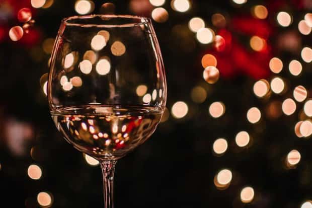 Here Is How To Spot The Best Wine For The Christmas Parties photo