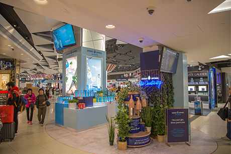 Bombay Sapphire Pop-up Thrives In Melbourne Airport photo