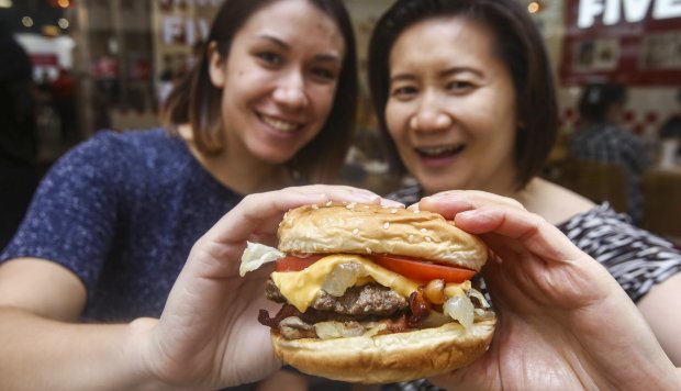 Hong Kong Burger Battle ? From Five Guys To Shake Shack, We Taste Test Five Of The Newest photo