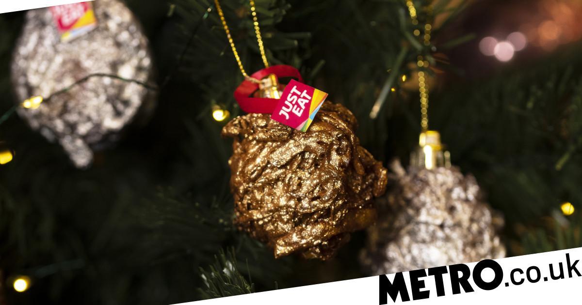 If You Love Indian Food And Christmas Then Get Some Of These Onion Bhaji Baubles photo