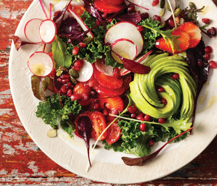 Looking For A Healthy Lunch? Try This Energy Boosting Detox Salad [recipe] photo