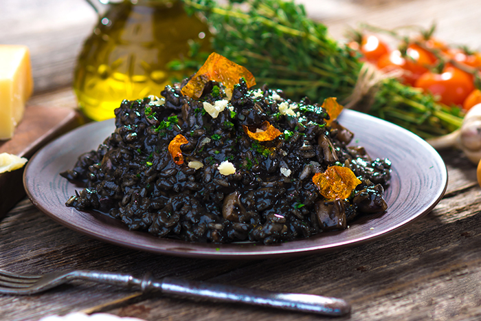 Champagne and Mushroom Risotto with Black Rice photo