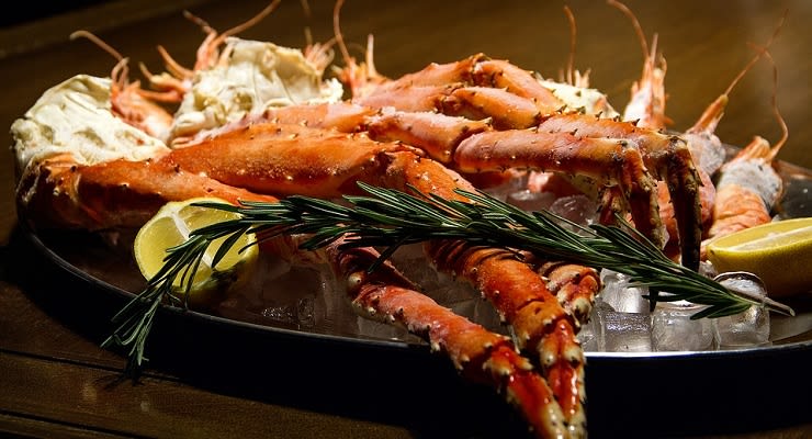Pairing Champagne With Crab photo