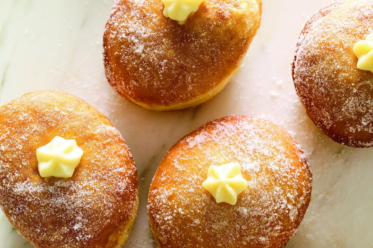 Everyone Will Go Nuts For These Rich Cream-filled Doughnuts photo