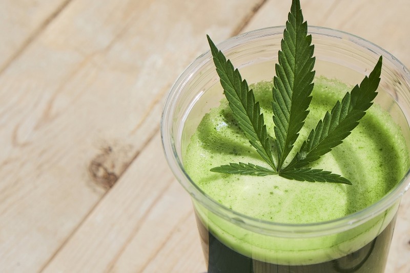 Everything You Need to Know About Cannabis-Infused Drinks photo