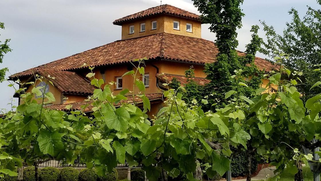 8 Great Wineries In The St. Louis Region photo