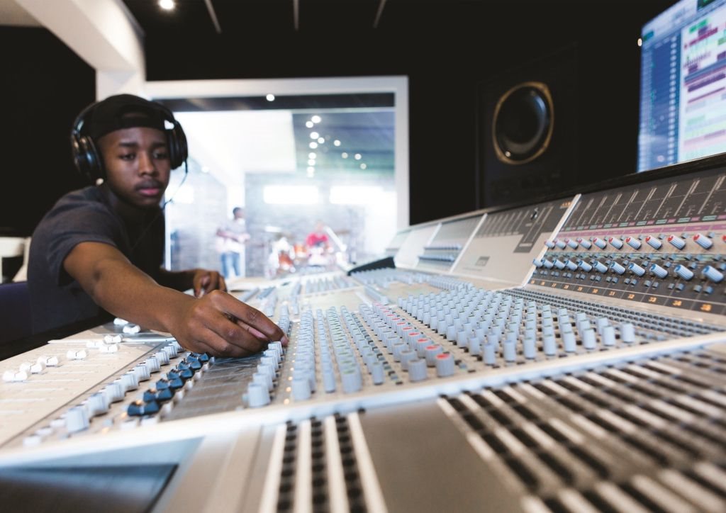 Calling All Sound Engineers: Mix A Freshlyground Track And Stand In Line To Win Prizes Valued At R130k photo