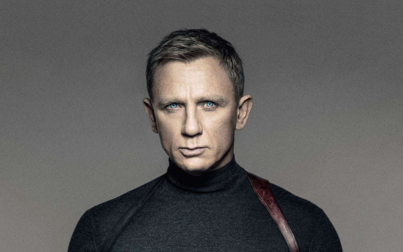Daniel Craig Celebrates James Bond Departure By Getting Drunk photo